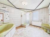 Bad mit Dusche und Badewanne OG - 