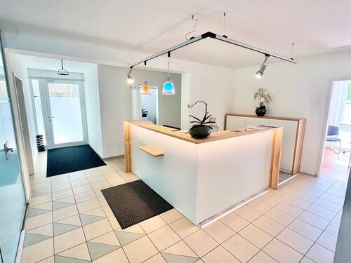 EG: Empfang - 1 Zimmer Büro zum Kaufen in Radebeul
