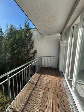 Balkon mit Zugang Wohnzimmer - 3 Zimmer Etagenwohnung zum Kaufen in Hamburg