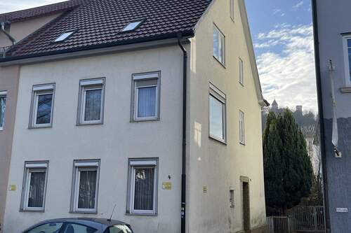 1/-2 Familienhaus - 6 Zimmer Mehrfamilienhaus, Wohnhaus zum Kaufen in Tuttlingen