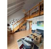 Großzügige und helle 3-Zimmer-Galeriewohnung mit gemütlicher Loggia - Leinburg