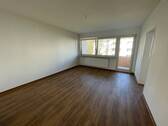 Zimmer + Balkon - Nachmieter für 2-Zimmer-Wohnung mit Balkon gesucht!
