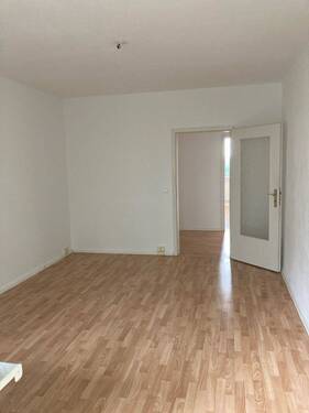 Wohnzimmer - 3 Zimmer Etagenwohnung zur Miete in Rostock
