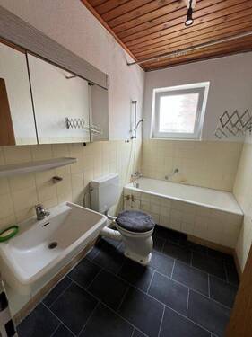 Bad_mit_Fenster - 