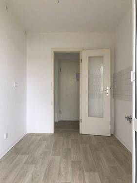 Küche mit Balkon - 