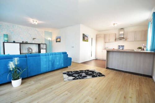 Beispiel Abbildung Küche & Wohnzimmer - 