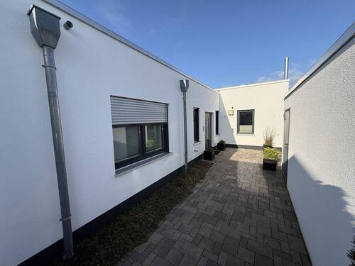 Eingangsbereich - 8 Zimmer Bungalow zum Kaufen in Ahnatal