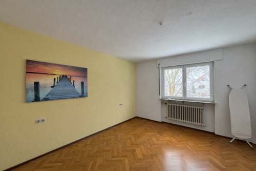 Schlafzimmer Ergeschoss - 7 Zimmer Mehrfamilienhaus, Wohnhaus in Nattheim