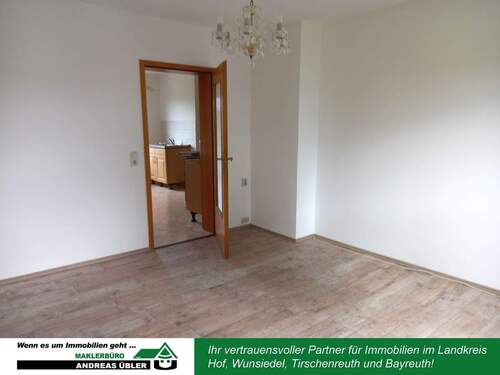 Wohnzimmer - 2 Zimmer Etagenwohnung zur Miete in Selb
