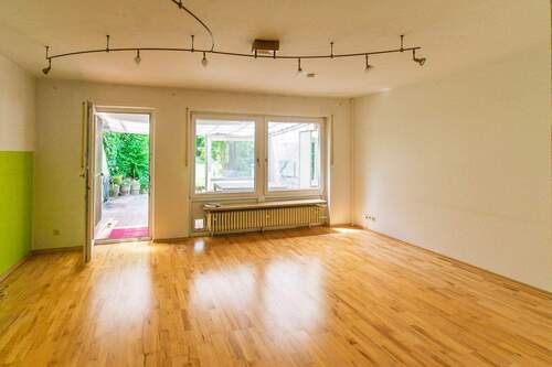 Wohnzimmer - Reihenmittelhaus mit 125,00 m² in Würzburg zum Kaufen