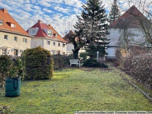 Blick in den Garten quer - 5 Zimmer Reihenendhaus zum Kaufen in Erfurt