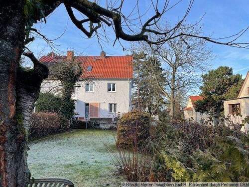 Garten Blick zum Haus - 5 Zimmer Reihenendhaus in Erfurt