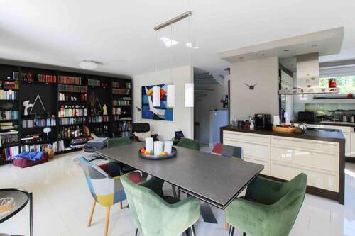 Wohn-und Esszimmer - 4 Zimmer Reihenendhaus zum Kaufen in Berlin