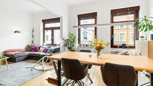 Wohnzimmer 1 - Stilvoll wohnen im Altbau - großzügige 4-Zimmer-Wohnung in Toplage