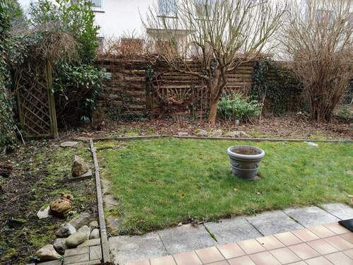 Garten von Terrasse aus gesehen - 