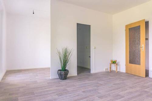Wohnbereich Vergleichswohnung - 1 Zimmer Etagenwohnung zur Miete in Chemnitz