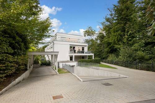 Hausansicht - 4 Zimmer Etagenwohnung zum Kaufen in Essen