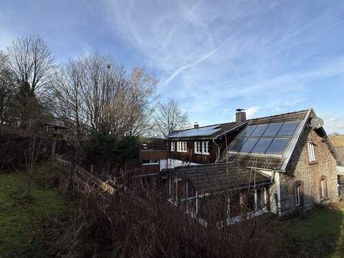 Seitenansicht - Einfamilienhaus mit 201,00 m&sup2; in Monschau / Kalterherberg zum Kaufen