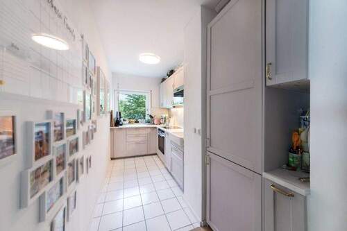 Küche, chick und funktionell - 3 Zimmer Etagenwohnung zum Kaufen in München