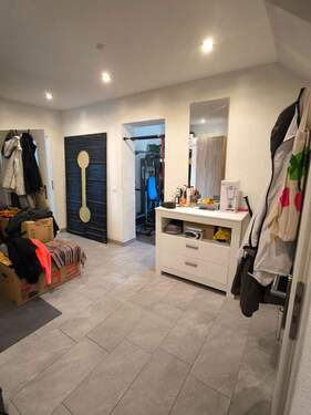 Flur - Einfamilienhaus mit 126,10 m&sup2; in Bernau zur Miete