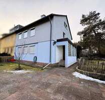 Nürnberg Falkenheim - saniertes Zweifamileinhaus mit Doppelgarage und großem Garten