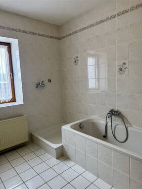 linkes Haus - Badezimmer OG - 