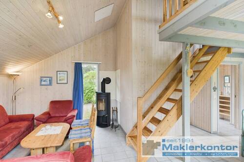 Wohnzimmer mit Essbereich - 3 Zimmer Mehrfamilienhaus, Wohnhaus in Mirow / Granzow