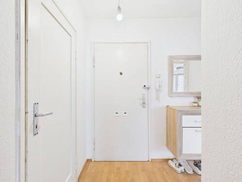 Entrée - 2 Zimmer Etagenwohnung zum Kaufen in München
