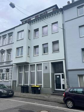 Hausansicht - LADENLOKAL IM HERZEN VON MÖNCHENGLADBACH - VIELSEITIG NUTZBAR !!!