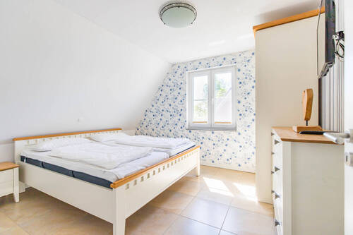 Schlafzimmer 2 OG - 