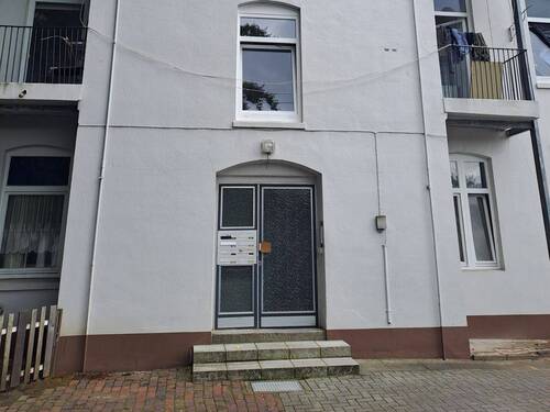 Treppenhaus - 3 Zimmer Etagenwohnung in Neumünster