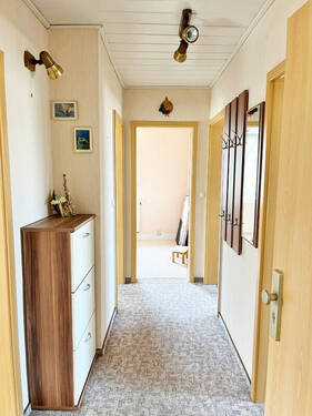 Flur - 3 Zimmer Etagenwohnung zum Kaufen in Ostrau