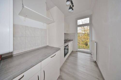 ...mit Zugang zum Balkon - 