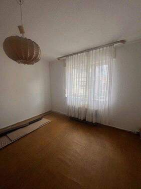 Bild 3 - 7 Zimmer Reihenmittelhaus in Völklingen