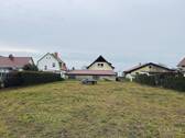 Blick aufs Grundstück - Sonniges Baugrundstück für ein Einfamilienhaus oder Doppelhaus!