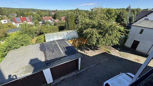 Blick auf das Grundstück - 