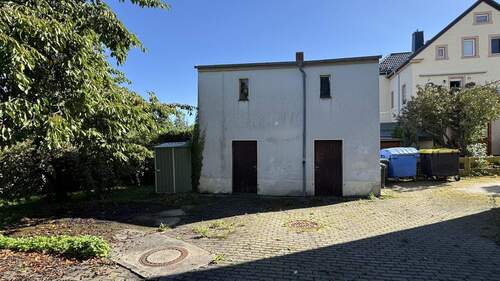 massives Nebengelass - 