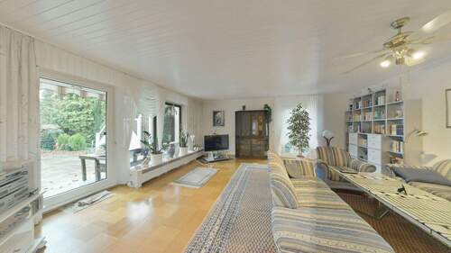 Wohnzimmer - 6 Zimmer Einfamilienhaus in Braunschweig