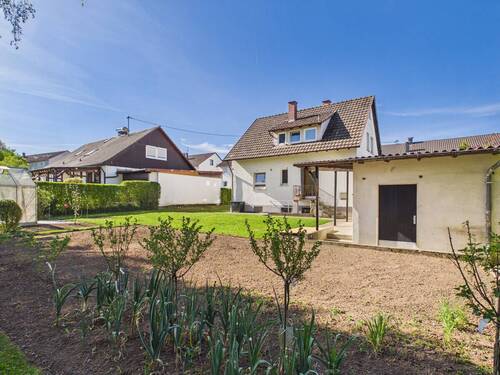 Garten - Einfamilienhaus in ruhiger Lage von Rottweil mit großem Potenzial zur Neugestaltung!