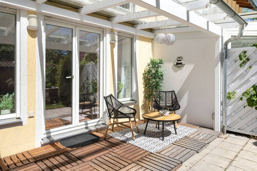 Geschützter Freisitz im Grünen - Reihenmittelhaus mit 150,80 m&sup2; in Aschheim zum Kaufen