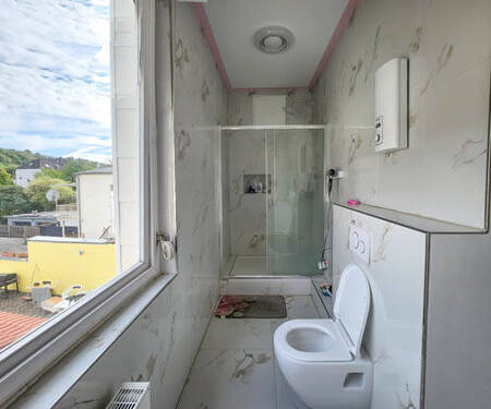 Tageslicht-Bad en Suite im Obergeschoss - 