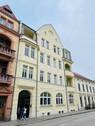 Hausansicht vorn - sanierte Dreiraumwohnung mit 2 Balkonen im gepflegtem Altbau