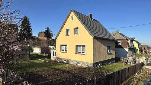 Straßenansicht - 4 Zimmer Einfamilienhaus zum Kaufen in Leubsdorf