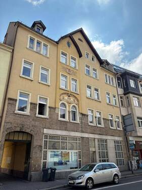 Straßenansicht - Denkmalschutz-Immobilie mit Wohn- und Gewerbeeinheiten sowie Entwicklungspotenzial