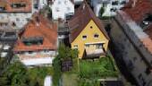 Hausrückseite - Freistehendes Wohnhaus mit kleinen Garten und Garage in zentraler Lage