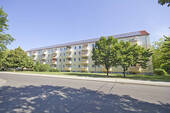 Ansicht Straße - In der Herrichtung! Große 3-Raumwohnung mit Balkon...