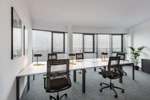 Büroraum mit 5 Arbeitsplätzen - Büro in Bad Homburg v. d. Höhe zur Miete