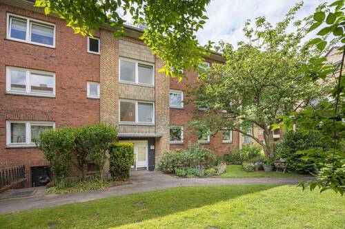 Eingangsbereich, außen - Attraktives Wohnen: Etagenwohnung mit Balkon und Garagenstellplatz