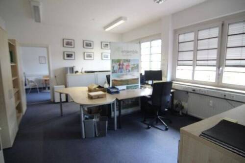 Büro 3 - 6 Zimmer Büro zur Miete in Neuss