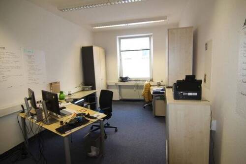 Büro 1 - 